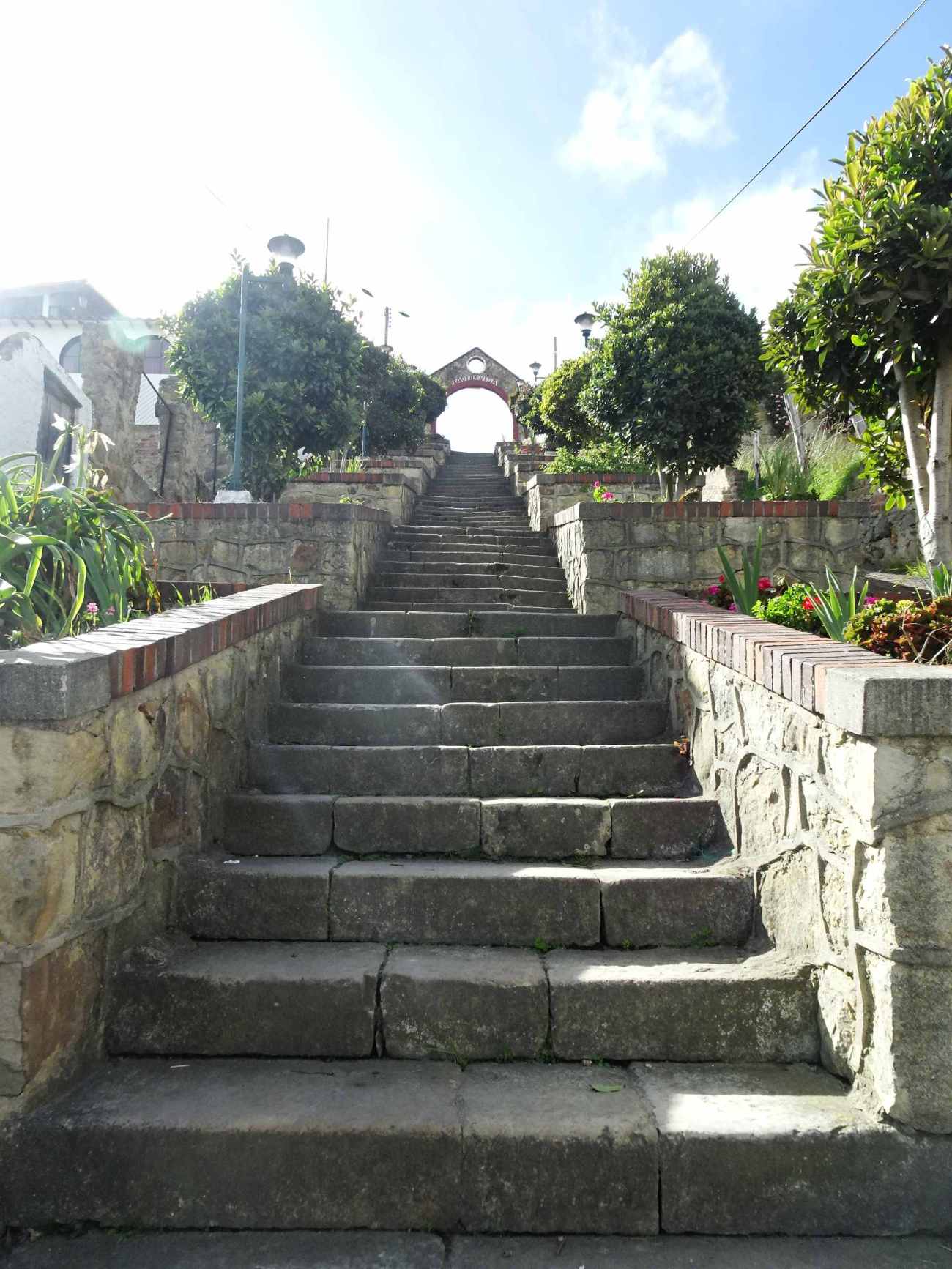 Mongui escalier